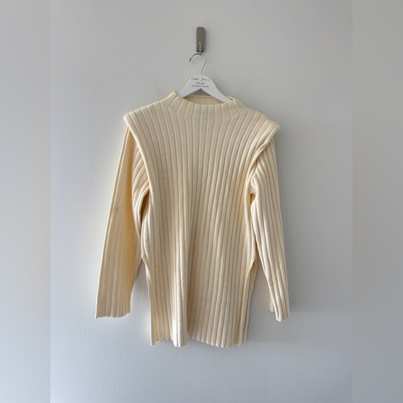 LALA Cream Knit Sweater M - Picture 4 of 5
